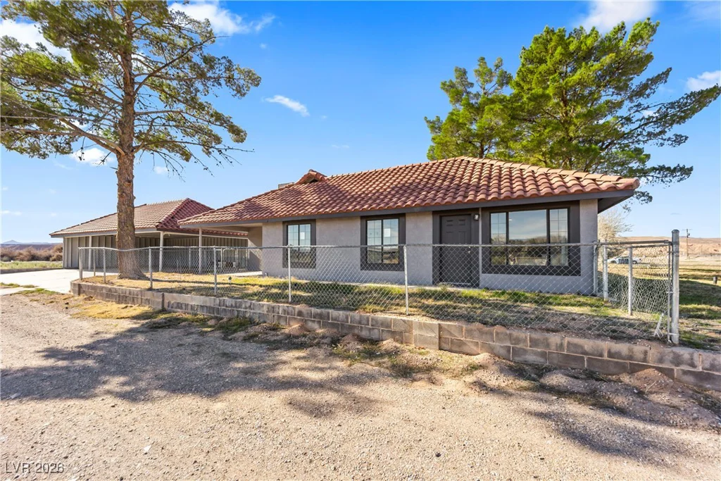 1967 Moapa Valley, Logandale, NV 89021