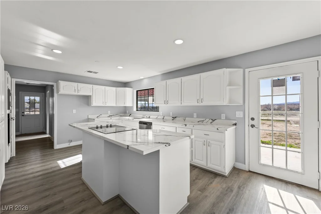 1967 Moapa Valley, Logandale, NV 89021