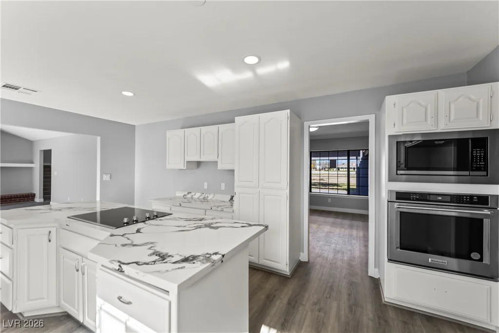 1967 Moapa Valley, Logandale, NV 89021
