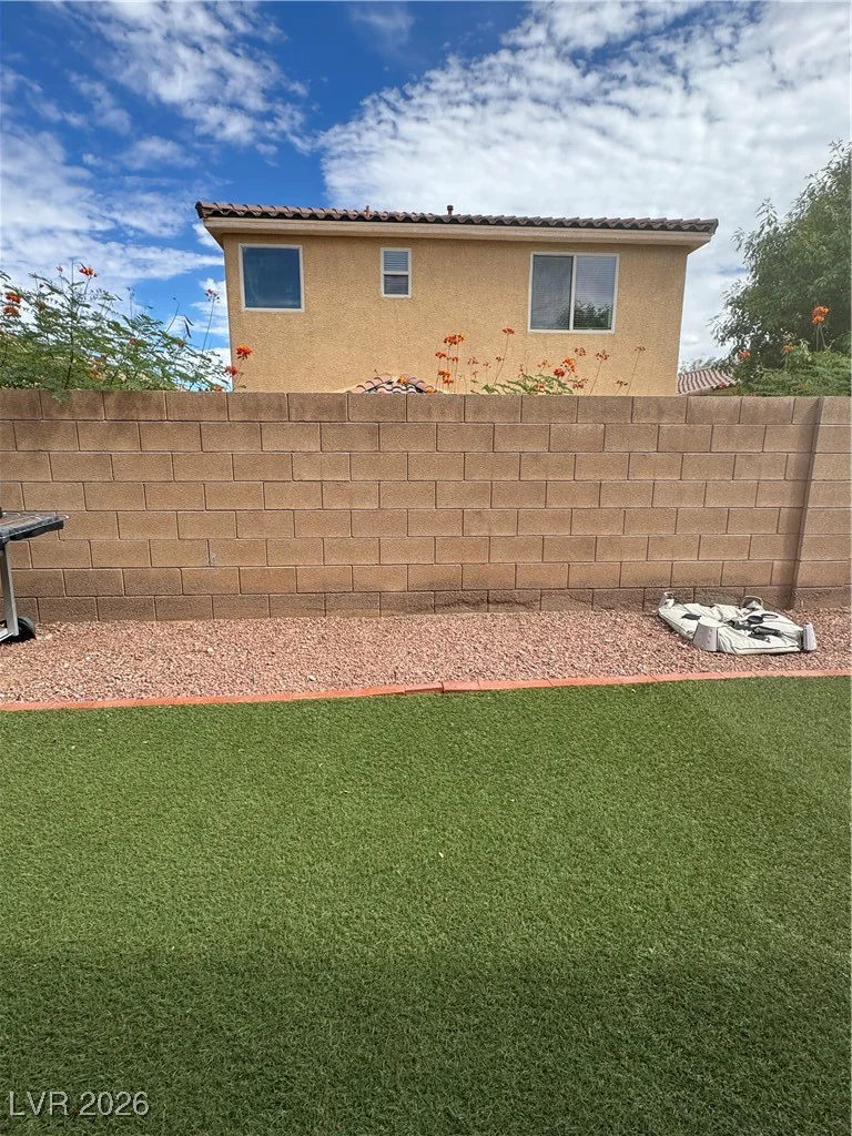 696 Yew Barrow, Henderson, NV 89011
