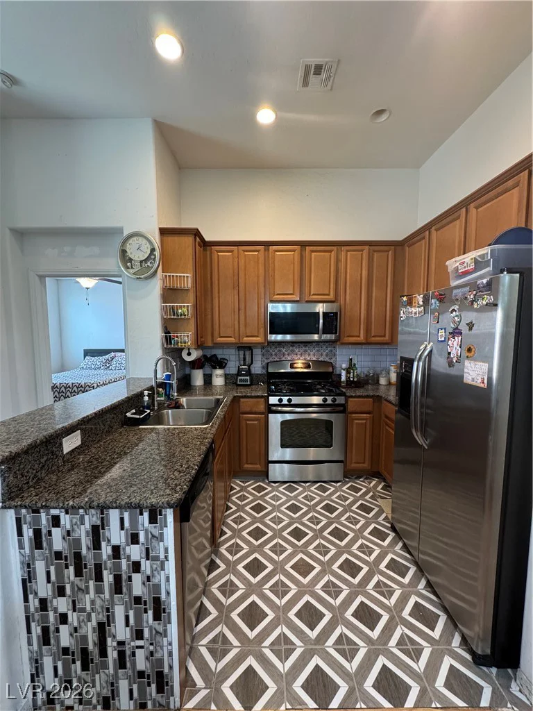 696 Yew Barrow, Henderson, NV 89011