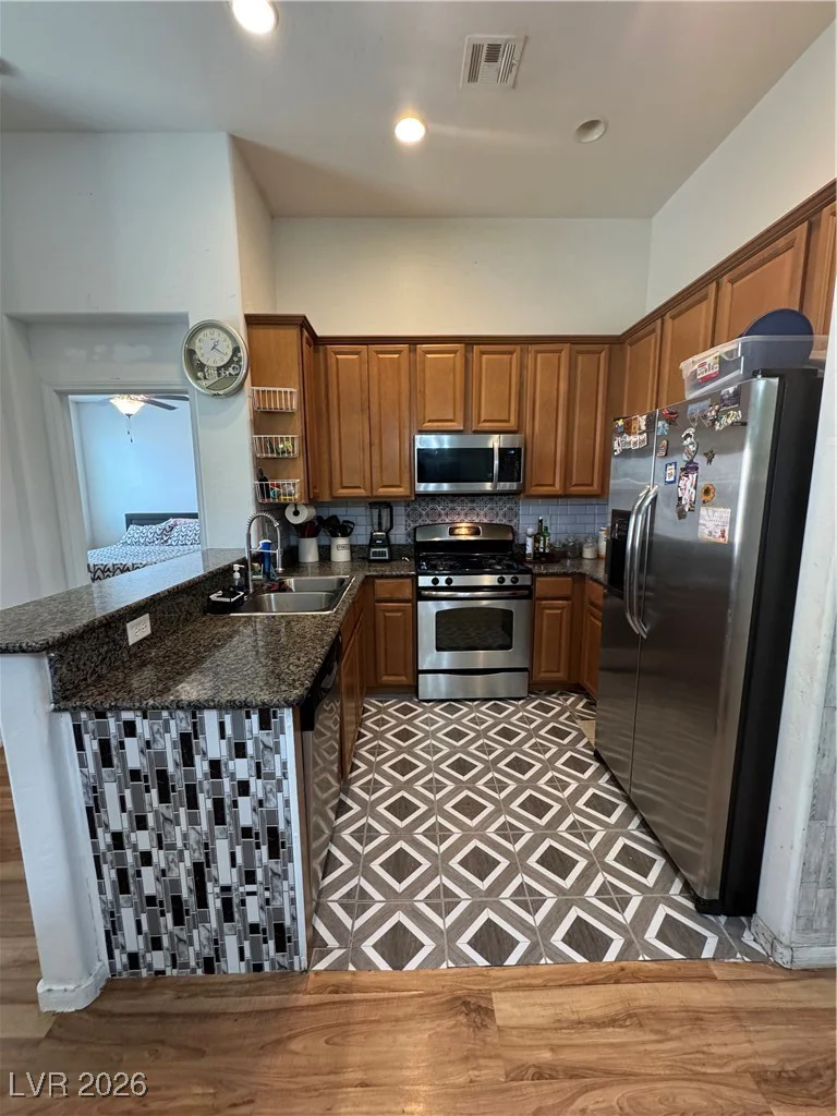 696 Yew Barrow, Henderson, NV 89011