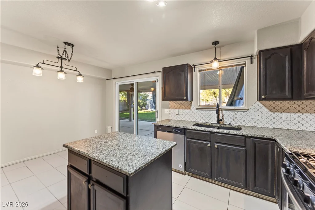 6013 Pebble Grey, Las Vegas, NV 89130