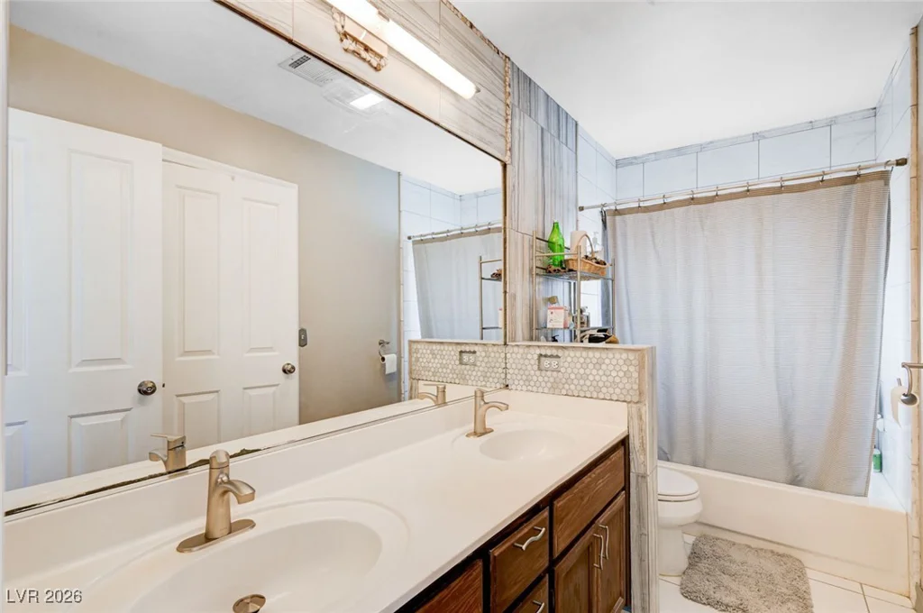 2549 Parker James, Henderson, NV 89074