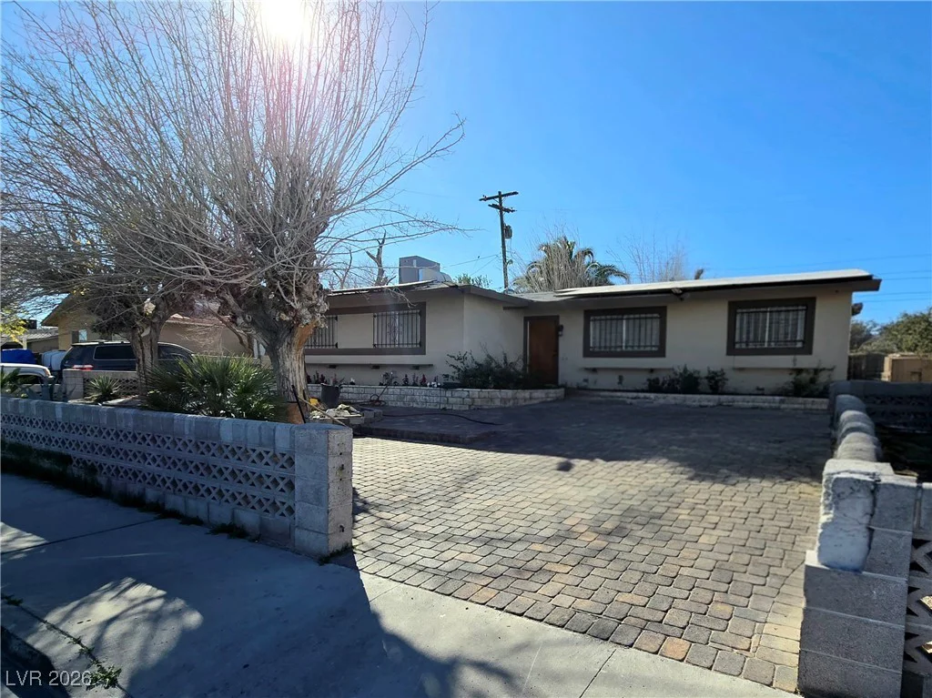 1909 Leona, Las Vegas, NV 89106