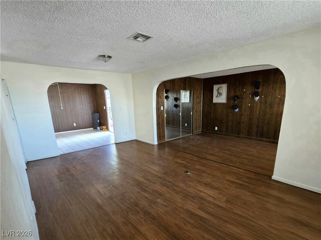 1909 Leona, Las Vegas, NV 89106