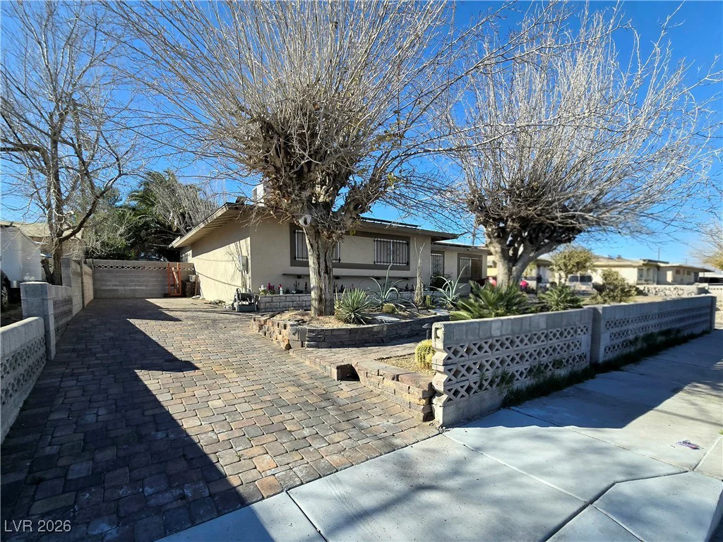 1909 Leona, Las Vegas, NV 89106