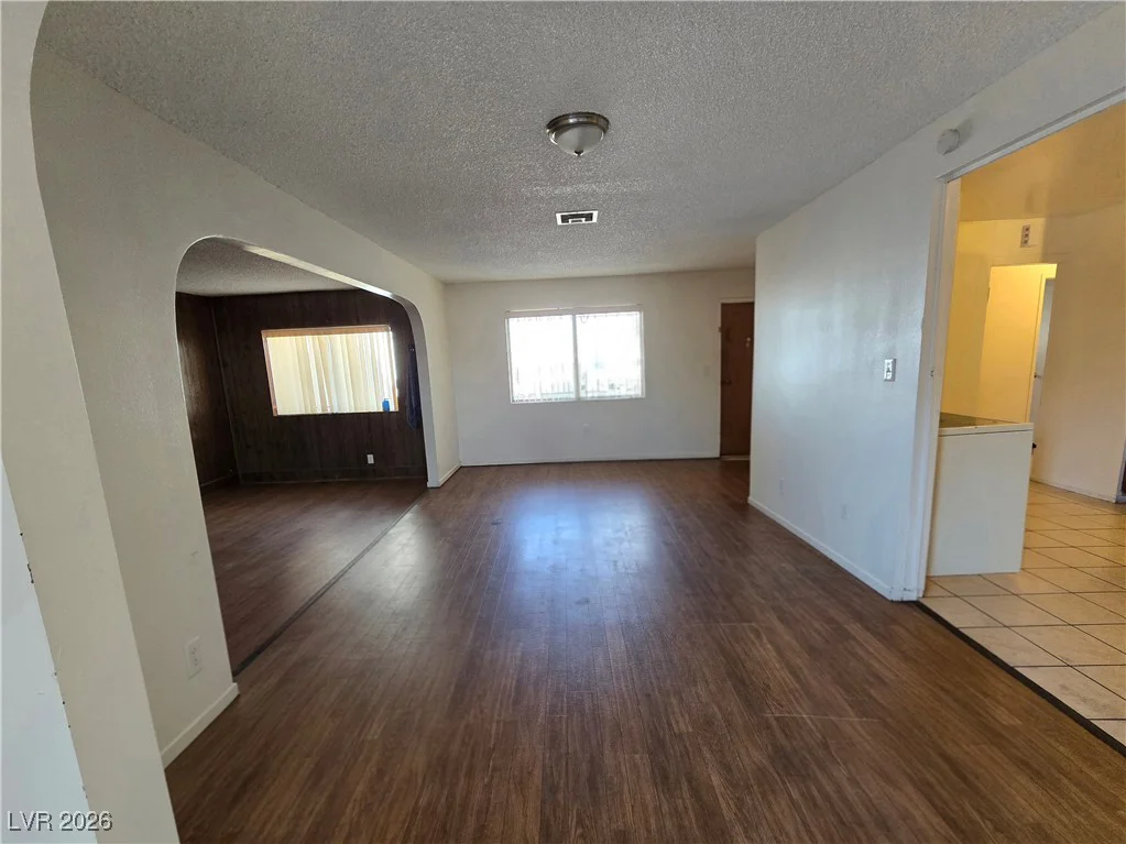 1909 Leona, Las Vegas, NV 89106