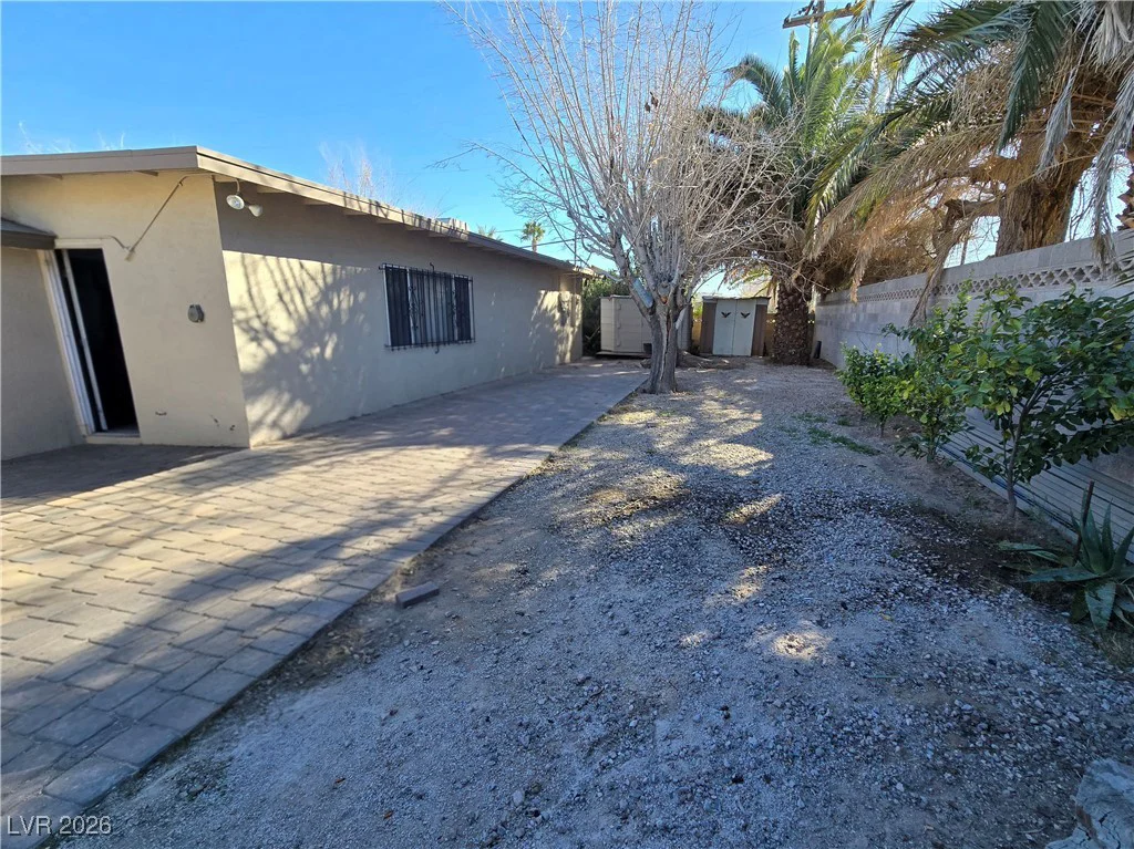 1909 Leona, Las Vegas, NV 89106
