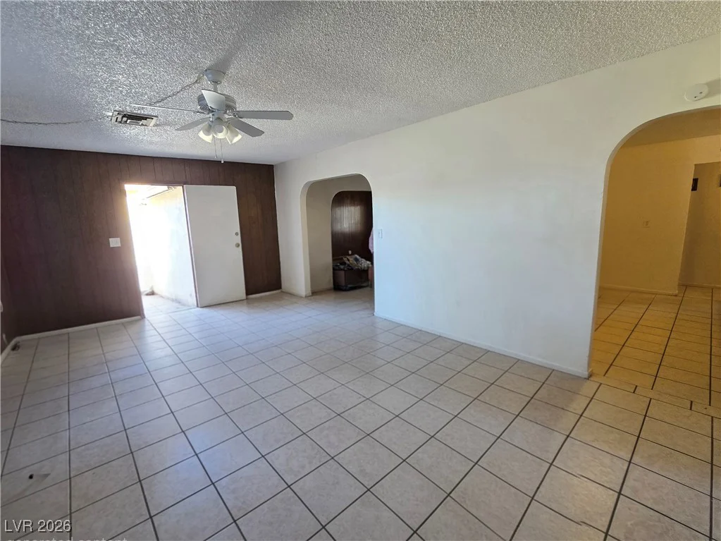 1909 Leona, Las Vegas, NV 89106