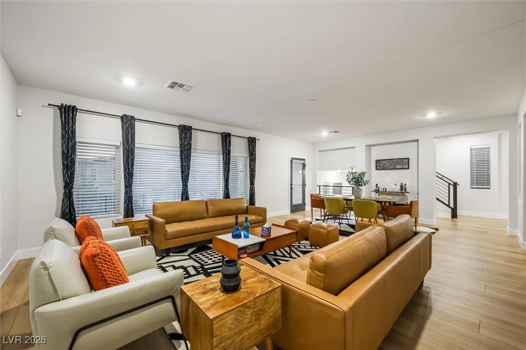 7085 Sunland Hills, Las Vegas, NV 89113