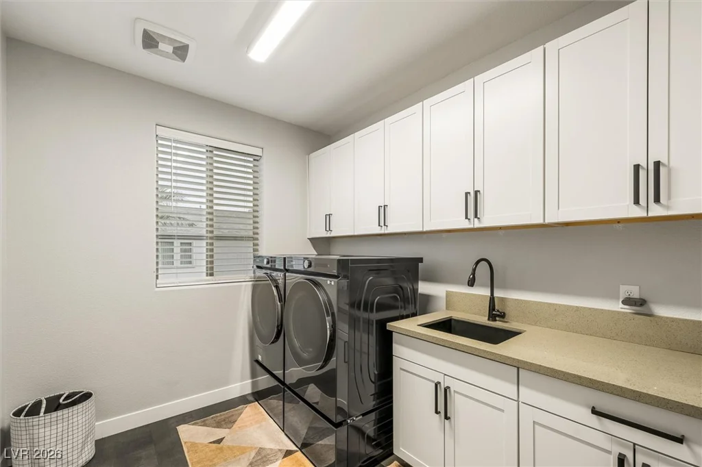 7085 Sunland Hills, Las Vegas, NV 89113
