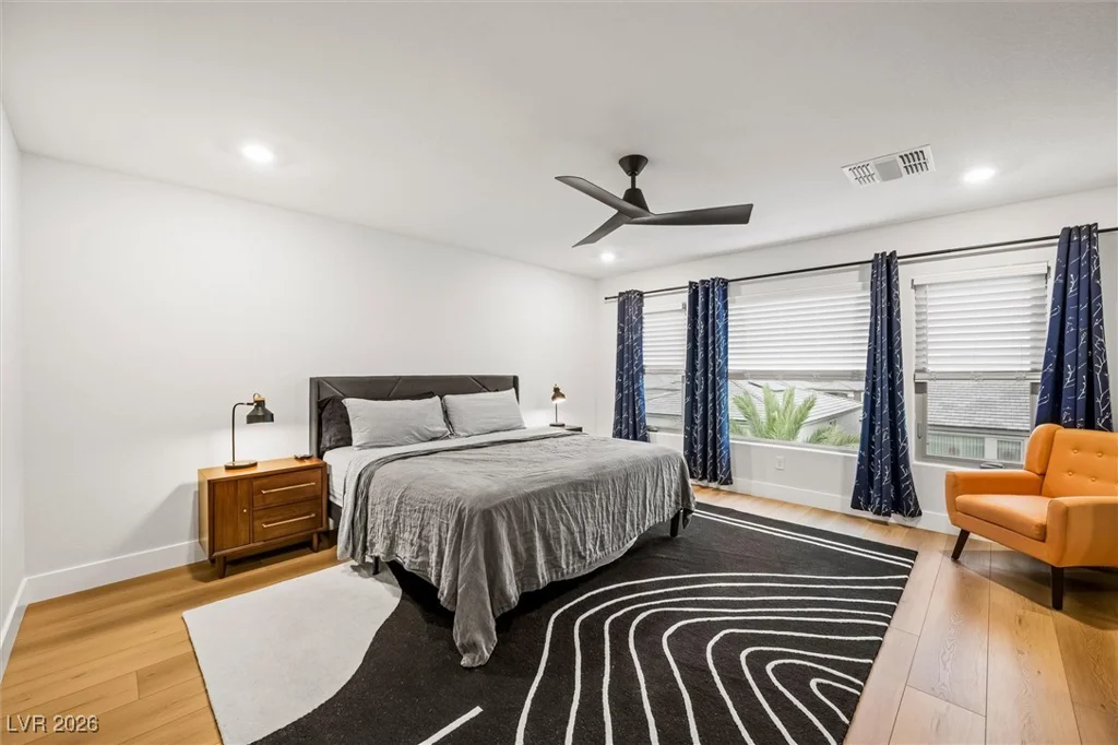 7085 Sunland Hills, Las Vegas, NV 89113