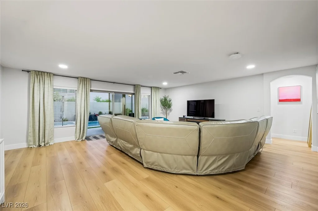 7085 Sunland Hills, Las Vegas, NV 89113
