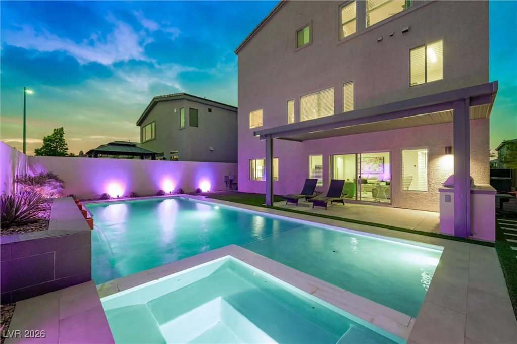 7085 Sunland Hills, Las Vegas, NV 89113