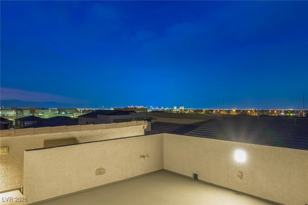 7085 Sunland Hills, Las Vegas, NV 89113