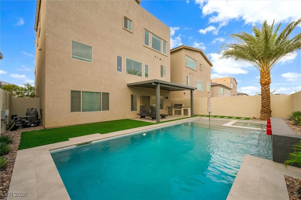 7085 Sunland Hills, Las Vegas, NV 89113