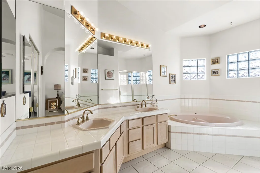 1128 Calico Ridge, Henderson, NV 89011