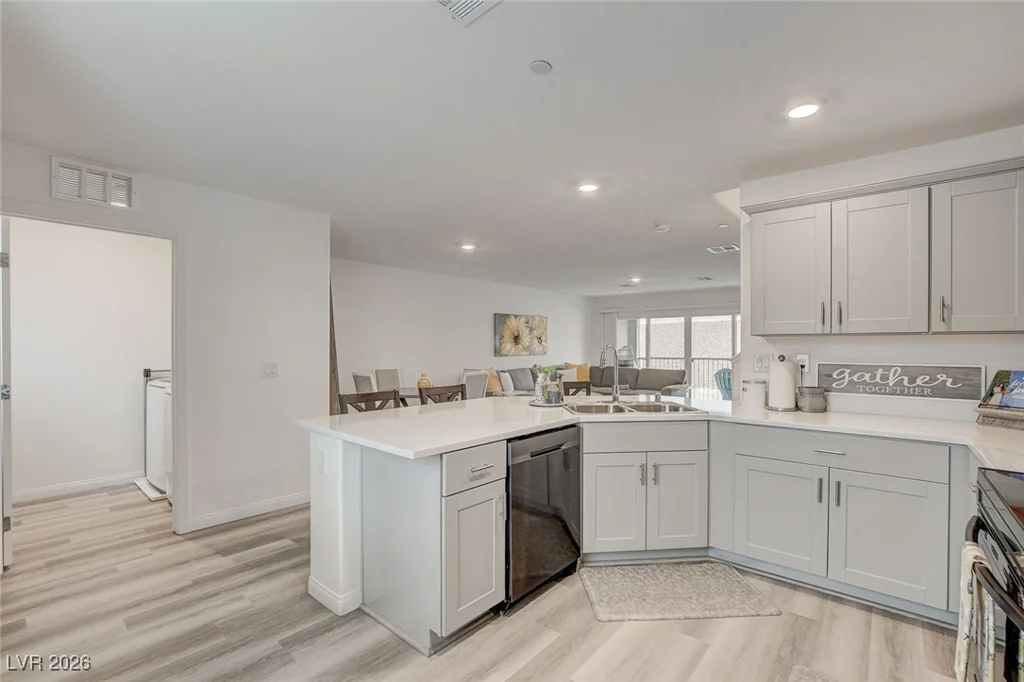 2755 Atomic Tangerine, Las Vegas, NV 89183