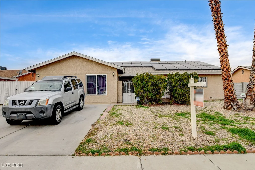 1832 Goose Creek, Las Vegas, NV 89108