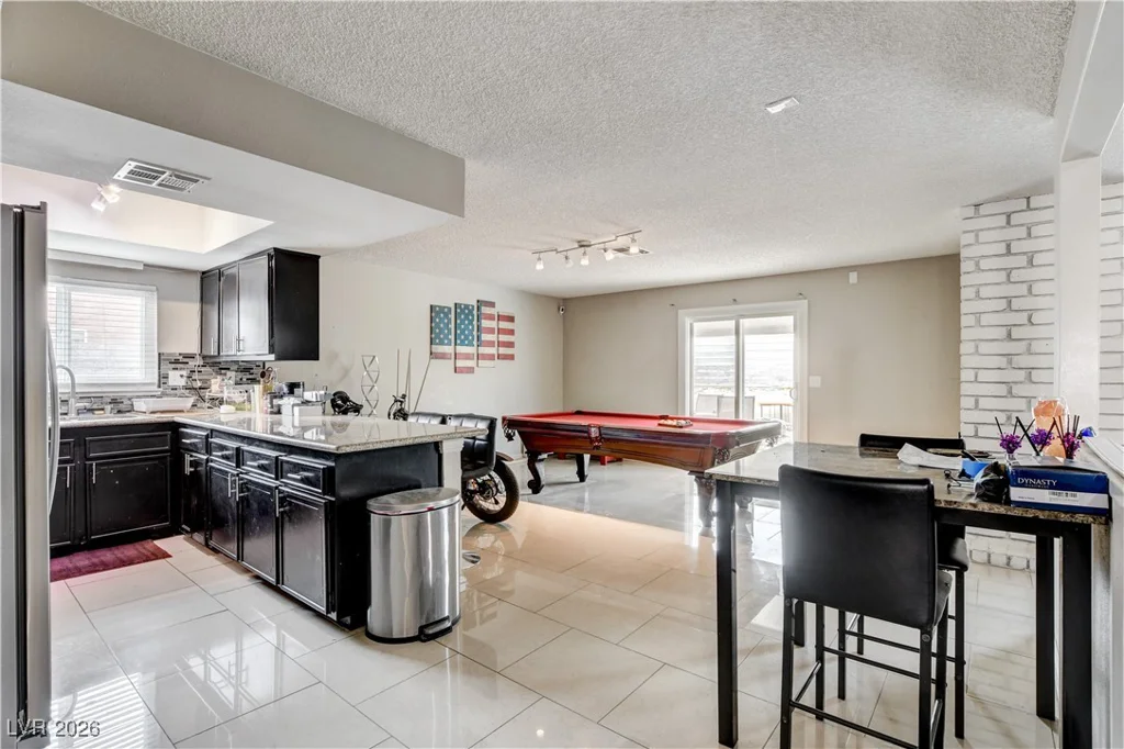 1832 Goose Creek, Las Vegas, NV 89108