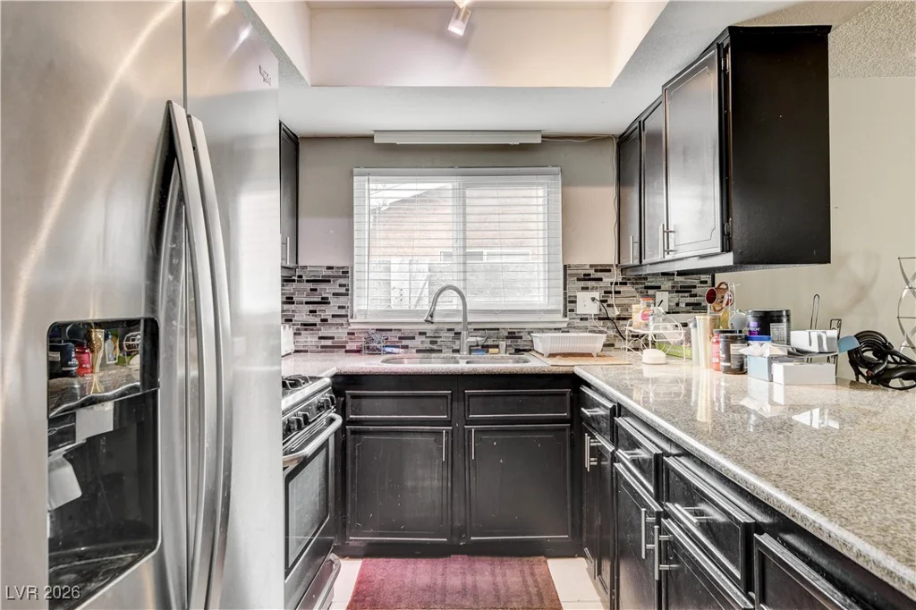 1832 Goose Creek, Las Vegas, NV 89108