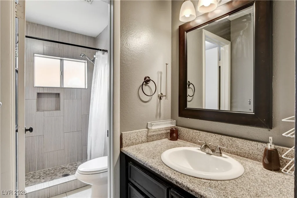 1832 Goose Creek, Las Vegas, NV 89108