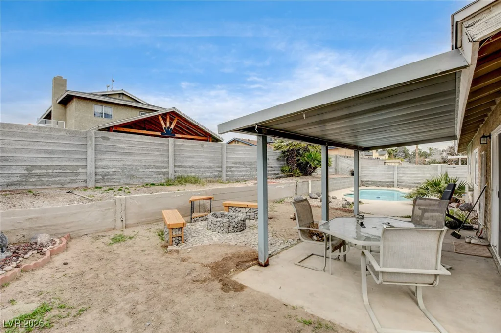1832 Goose Creek, Las Vegas, NV 89108