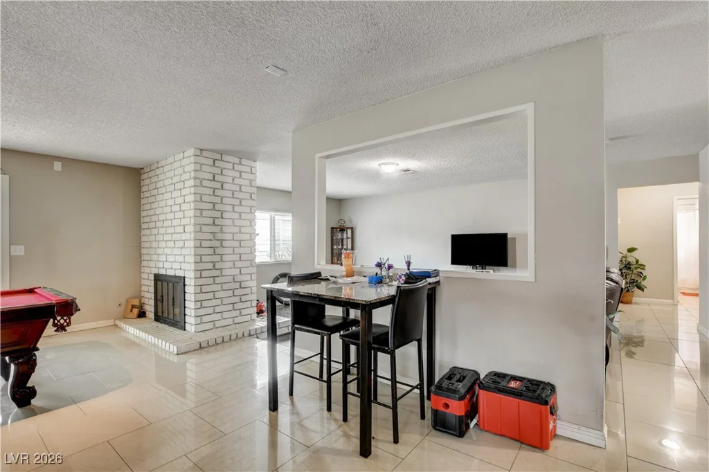 1832 Goose Creek, Las Vegas, NV 89108