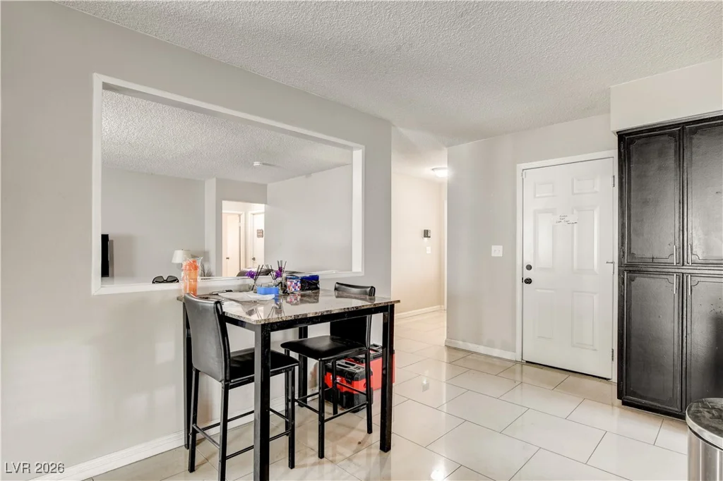 1832 Goose Creek, Las Vegas, NV 89108