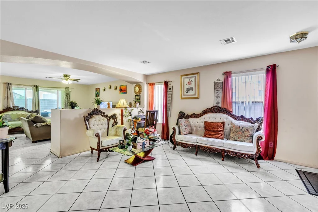 6323 Brianna Peak, Las Vegas, NV 89142