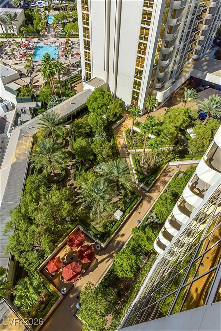 135 Harmon, Las Vegas, NV 89109