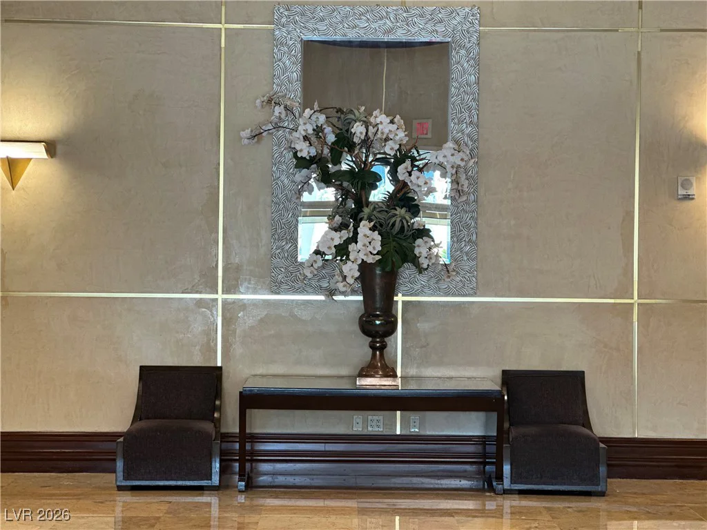 135 Harmon, Las Vegas, NV 89109