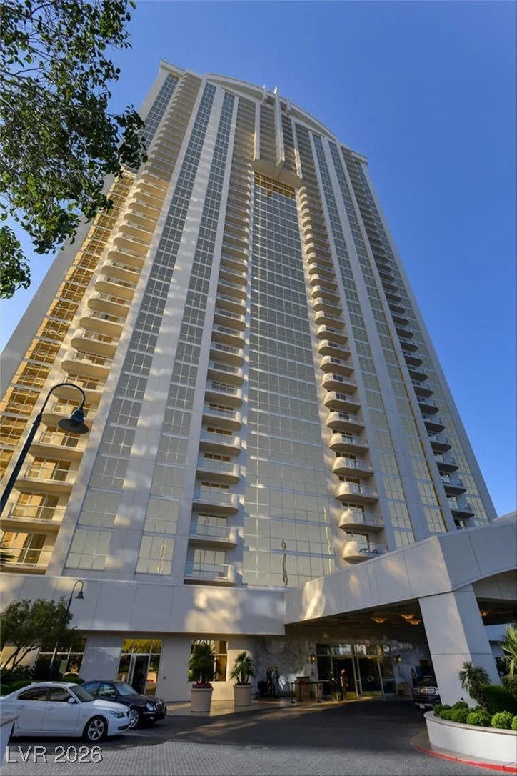 135 Harmon, Las Vegas, NV 89109