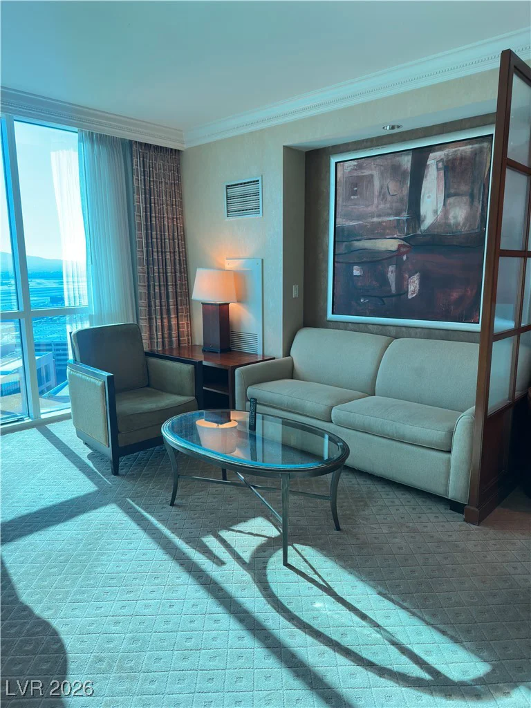 135 Harmon, Las Vegas, NV 89109