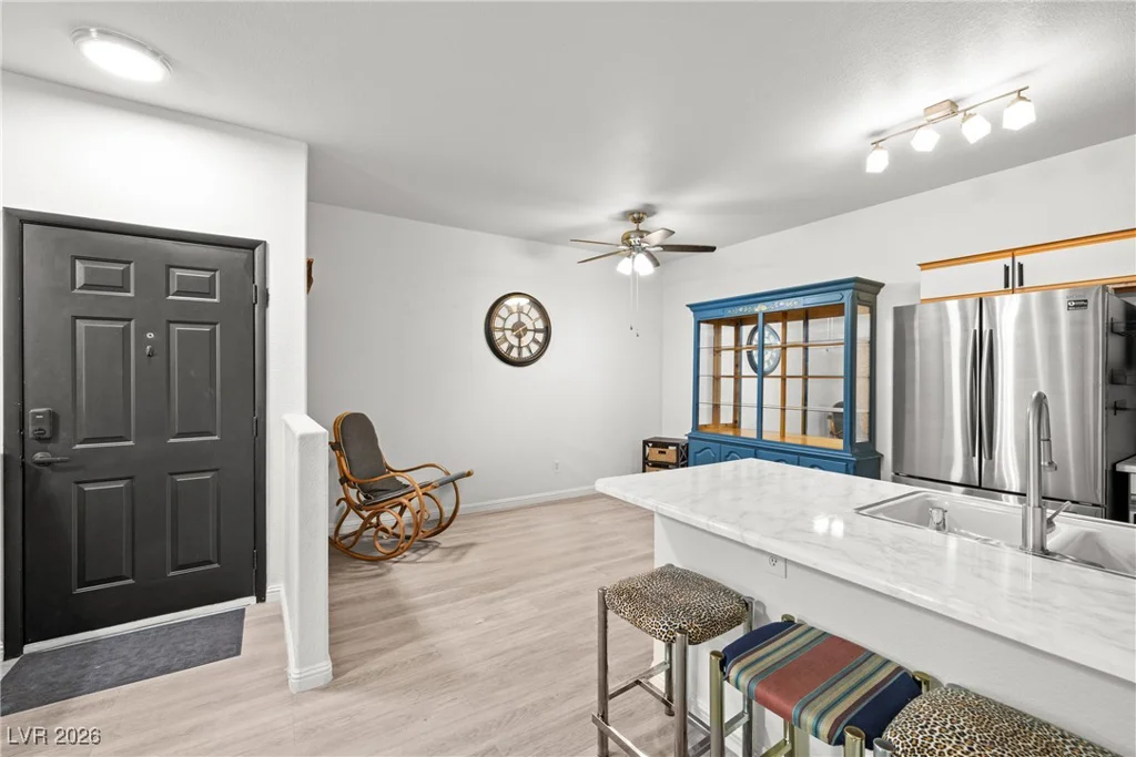 5751 Hacienda, Las Vegas, NV 89122