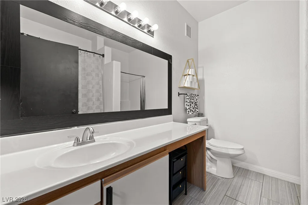 5751 Hacienda, Las Vegas, NV 89122