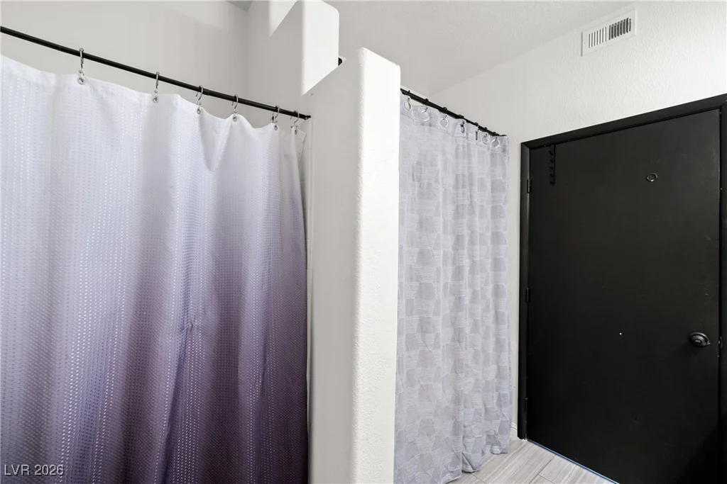 5751 Hacienda, Las Vegas, NV 89122