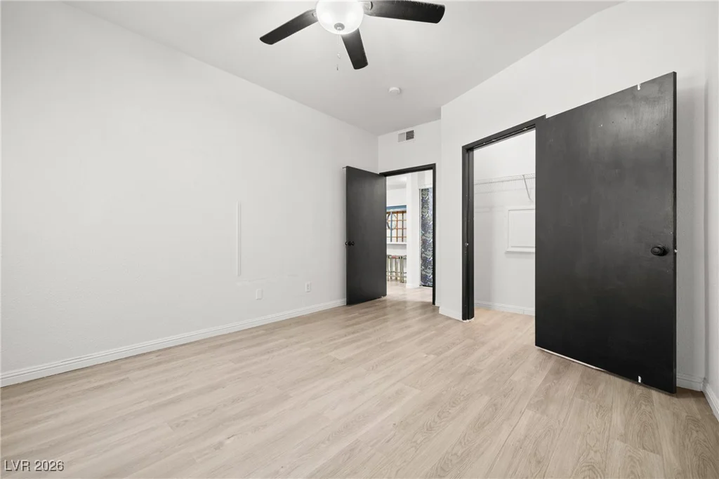 5751 Hacienda, Las Vegas, NV 89122