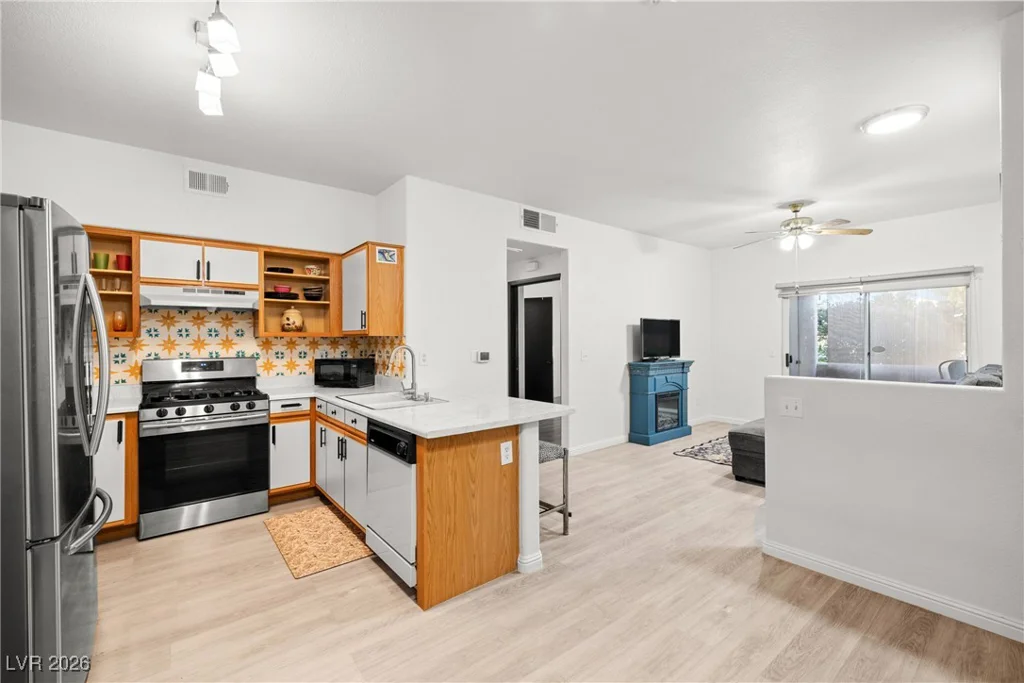 5751 Hacienda, Las Vegas, NV 89122