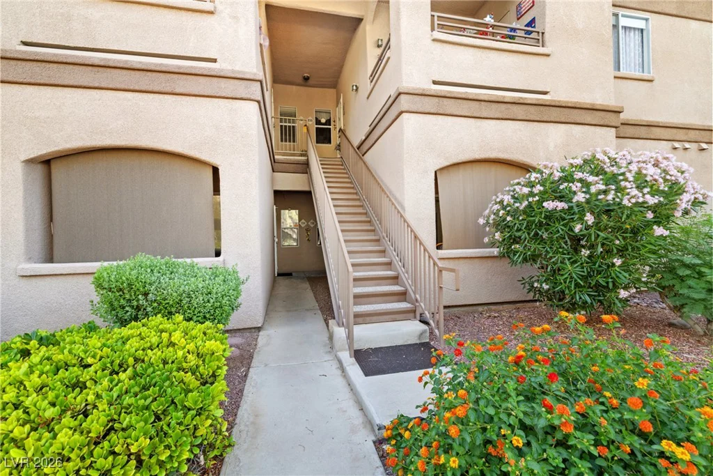 5751 Hacienda, Las Vegas, NV 89122