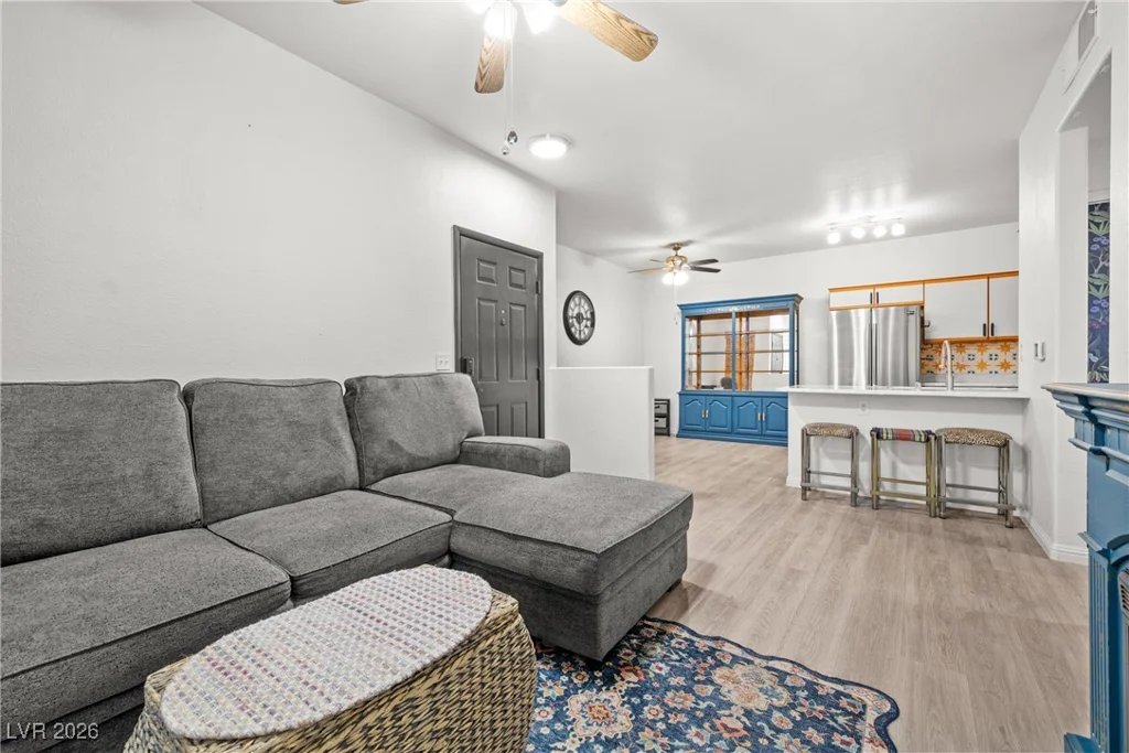 5751 Hacienda, Las Vegas, NV 89122