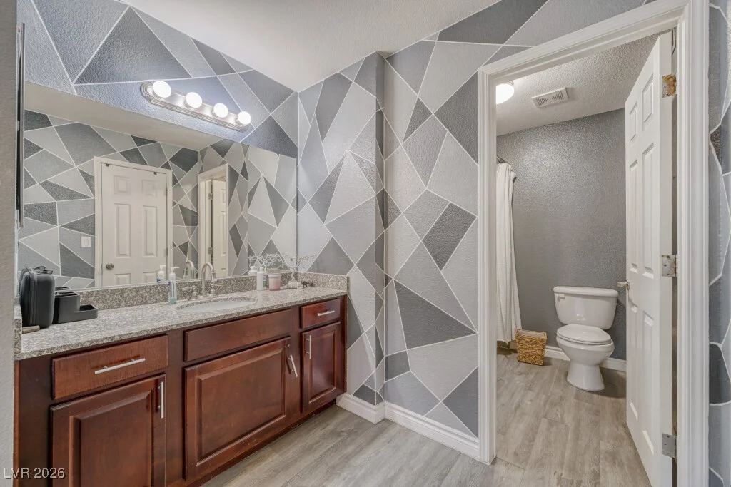 2451 Rainbow, Las Vegas, NV 89108