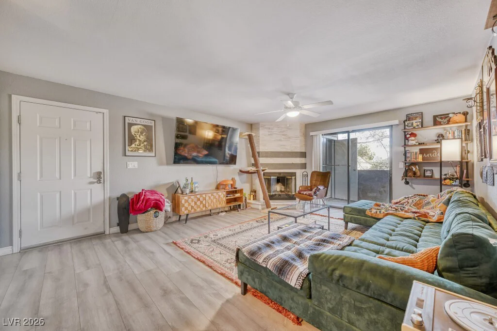 2451 Rainbow, Las Vegas, NV 89108