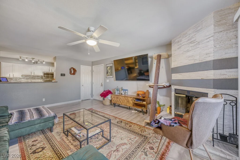 2451 Rainbow, Las Vegas, NV 89108