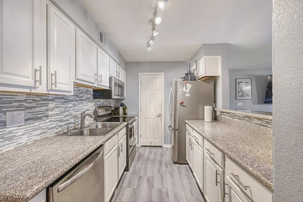 2451 Rainbow, Las Vegas, NV 89108