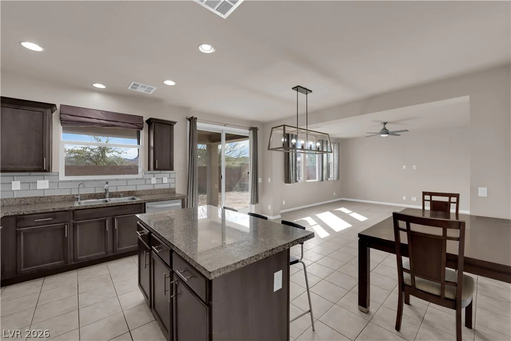 8997 Vista Pines, Las Vegas, NV 89178
