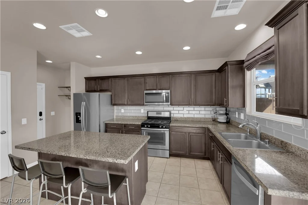 8997 Vista Pines, Las Vegas, NV 89178