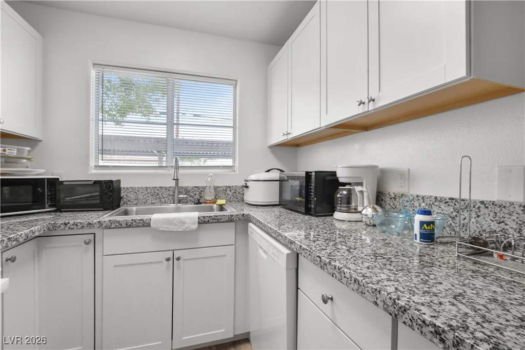 4428 Lake Mead, Las Vegas, NV 89108