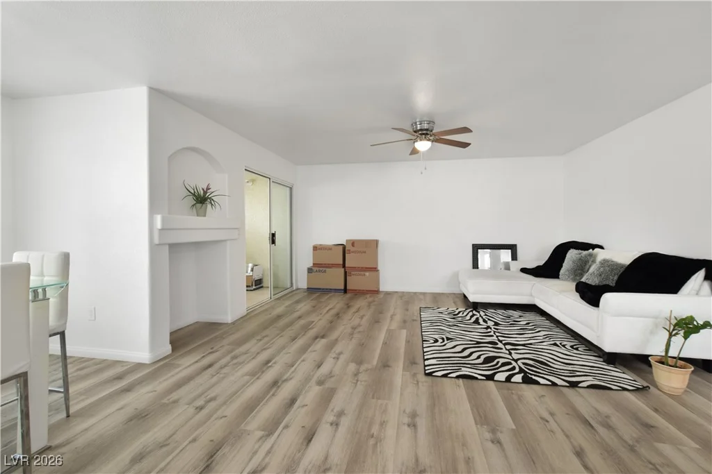 4428 Lake Mead, Las Vegas, NV 89108